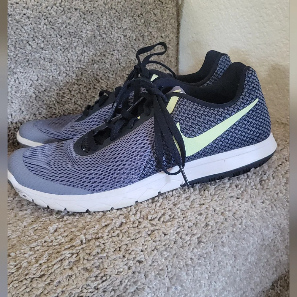 Nike Flex Experience RN6 Women’s Shoes Size 9